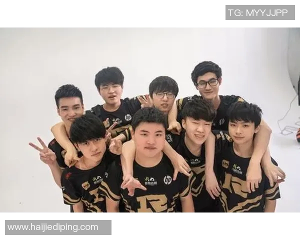 RNG在精英赛积分榜上以82分稳居第一,其他战队紧随其后竞争激烈 RNG在精英赛积分榜上以82分稳居第一,其他战队紧随其后竞争激烈